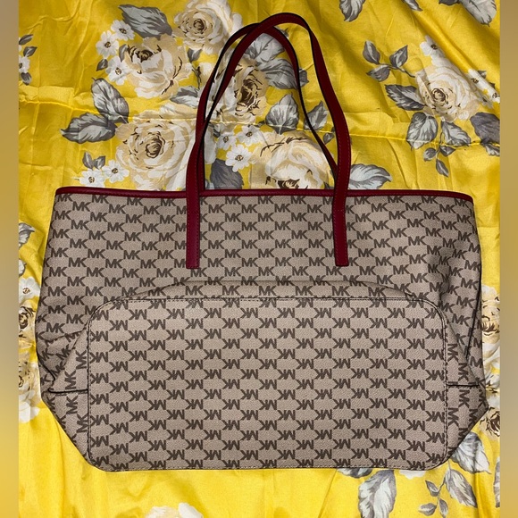Large Michael Kors Tote Purse - Picture 3 of 15